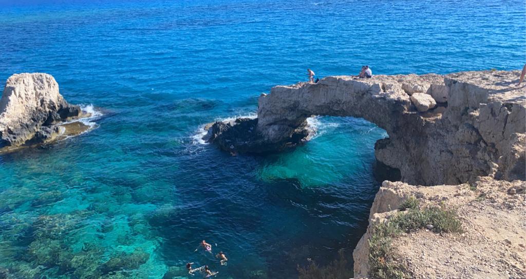 Love bridge ayia napa chypre