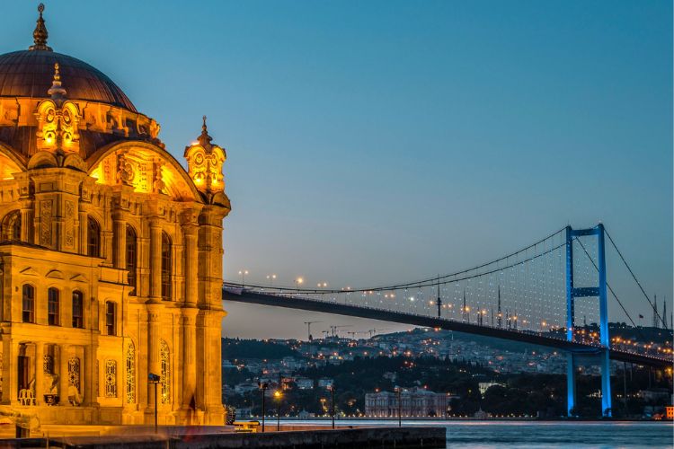grand pont istanbul